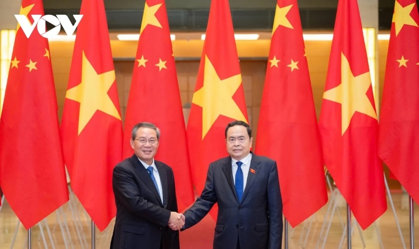 Top Vietnamese legislator holds meeting with Chinese Premier